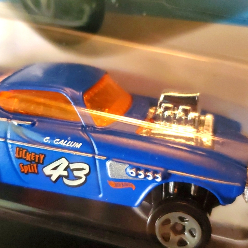Hot Wheels - Picture 3 of 9